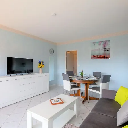 Apartment Le Maxime-1 By Interhome